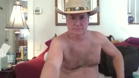 Snapshot of fairmount31 chatting on December 15, 2:21 pm fairmount31 online show from December 15, 2:21 pm