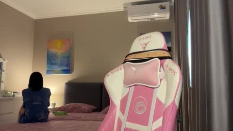 Bloom  online show from September 24, 1:36 pm