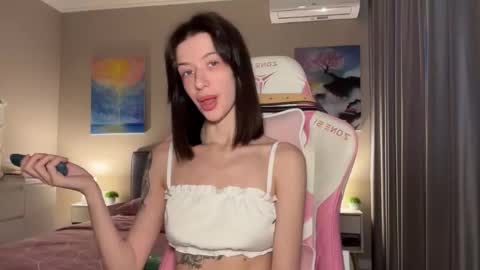 Bloom  online show from October 19, 7:53 am