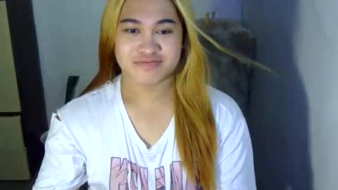 Snapshot of fairy_cuddle chatting on March 16, 8:57 pm call me shanaia online show from March 16, 8:57 pm