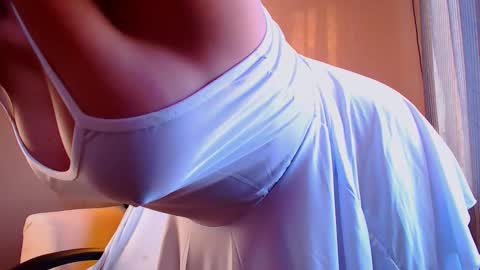 Snapshot of fairy_elli_hot chatting on October 6, 2:14 pm Elli online show from October 6, 2:14 pm