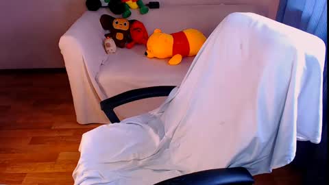 Snapshot of fairy_elli_hot chatting on May 6, 6:19 am Elli online show from May 6, 6:19 am