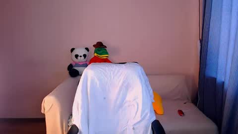 Snapshot of fairy_elli_hot chatting on May 31, 3:47 am Elli online show from May 31, 3:47 am