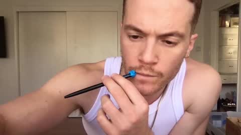 Travis online show from December 19, 10:21 pm