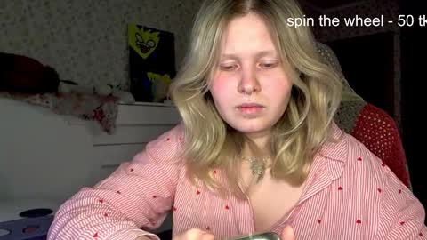 Snapshot of fairydreams_ chatting on October 22, 8:19 pm Arisha online show from October 22, 8:19 pm