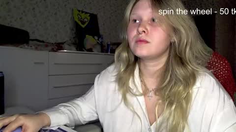 Snapshot of fairydreams_ chatting on October 25, 5:30 pm Arisha online show from October 25, 5:30 pm