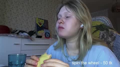 Snapshot of fairydreams_ chatting on November 18, 10:20 am Arisha online show from November 18, 10:20 am