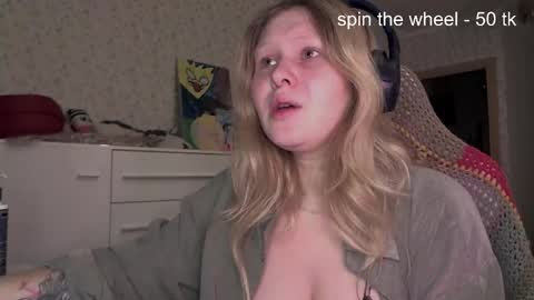 Snapshot of fairydreams_ chatting on November 29, 2:20 pm Arisha online show from November 29, 2:20 pm