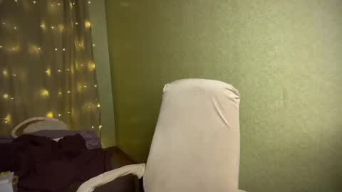 Snapshot of fairyilona chatting on January 10, 7:46 am Ilona online show from January 10, 7:46 am