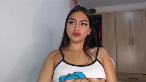 fairylatin online show from January 24, 11:26 am