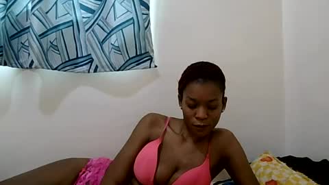 Snapshot of faizah_ chatting on July 25, 11:41 am faizah_ online show from July 25, 11:41 am