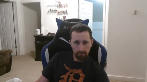 Snapshot of falcn2001 chatting on January 20, 4:10 am falcn2001 online show from January 20, 4:10 am