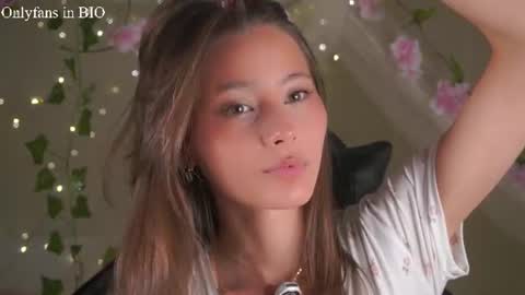 Snapshot of falinecrosthwaite chatting on June 26, 9:14 am Kaori online show from June 26, 9:14 am