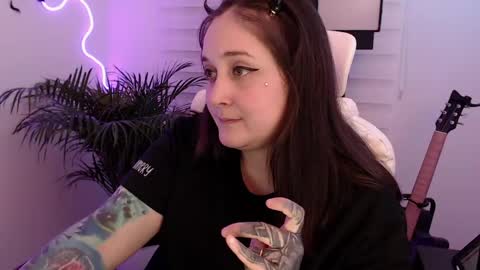 Snapshot of fallenag__ chatting on May 10, 1:00 am OF fallenag 1 online show from May 10, 1:00 am