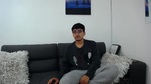 Snapshot of fallgays chatting on January 16, 2:51 pm FallGays online show from January 16, 2:51 pm