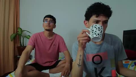 Snapshot of fallgays chatting on November 24, 12:54 am FallGays online show from November 24, 12:54 am