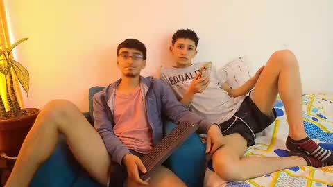 Snapshot of fallgays chatting on July 2, 4:46 pm FallGays online show from July 2, 4:46 pm
