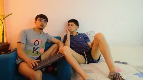 Snapshot of fallgays chatting on July 10, 5:26 pm FallGays online show from July 10, 5:26 pm