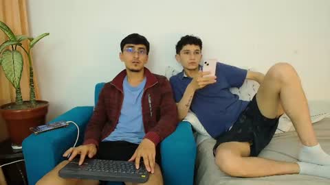 Snapshot of fallgays chatting on July 13, 1:30 am FallGays online show from July 13, 1:30 am