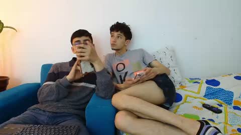 Snapshot of fallgays chatting on July 28, 5:01 pm FallGays online show from July 28, 5:01 pm
