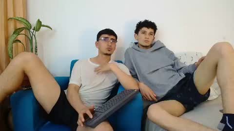 Snapshot of fallgays chatting on July 31, 11:26 pm FallGays online show from July 31, 11:26 pm
