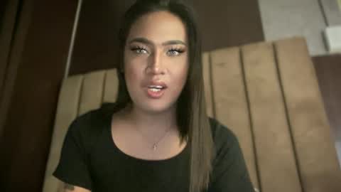 callmecindy online show from December 17, 5:40 am