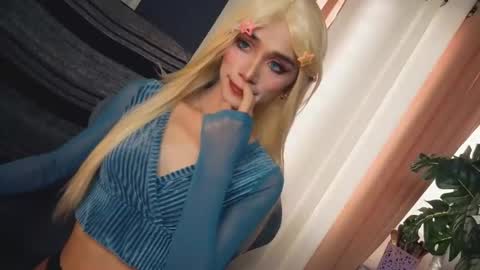 Snapshot of familystroke_twinny8 chatting on September 26, 10:14 pm Alexandra x Alexandro online show from September 26, 10:14 pm