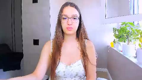 Snapshot of fancy_bunny chatting on June 15, 5:42 am fancy bunny online show from June 15, 5:42 am
