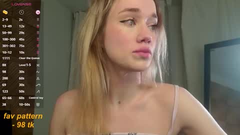 fancyamelia online show from December 23, 5:27 am