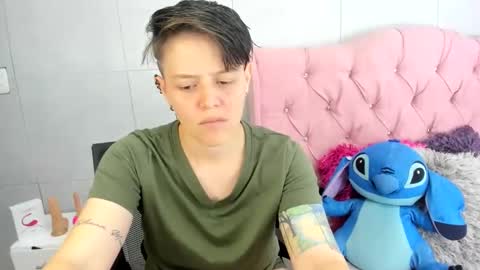 Snapshot of fanny_18 chatting on November 12, 2:34 am FANNY online show from November 12, 2:34 am