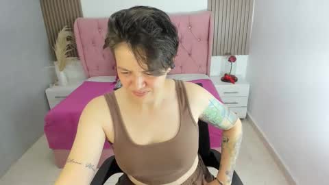 FANNY online show from February 3, 2:53 am