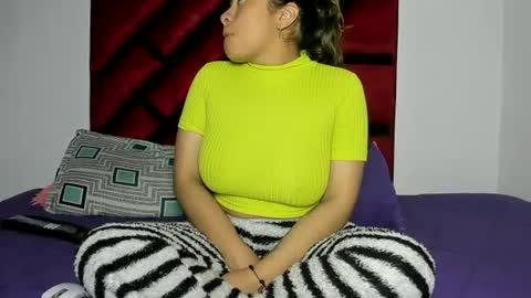 fantastic961397 online show from August 2, 4:22 am