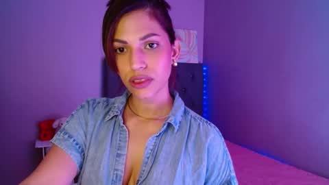 Snapshot of fantasy_maker1 chatting on September 21, 2:46 am Perla online show from September 21, 2:46 am