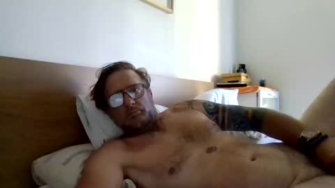 Snapshot of fantasying01 chatting on December 19, 9:16 am fantasying01 online show from December 19, 9:16 am