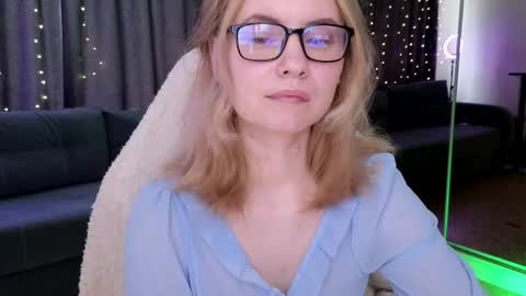 Snapshot of fantasymaria chatting on May 22, 6:53 am my name is Masha online show from May 22, 6:53 am