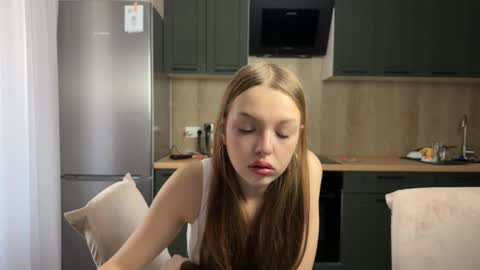 Anna Scovich online show from October 14, 12:50 pm