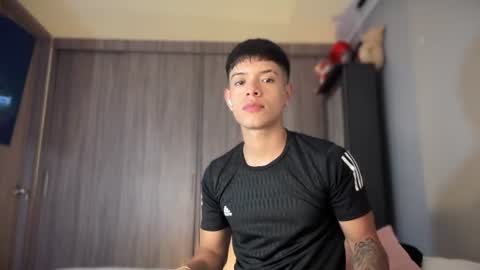 farid_jake_ online show from July 7, 12:57 am