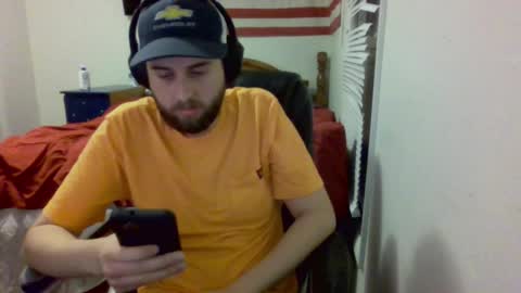 Snapshot of farmboy2398 chatting on February 28, 12:10 am farmboy2398 online show from February 28, 12:10 am