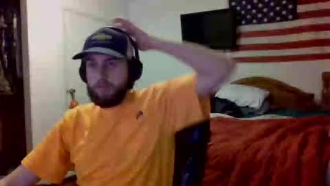 Snapshot of farmboy2398 chatting on November 23, 5:07 am farmboy2398 online show from November 23, 5:07 am