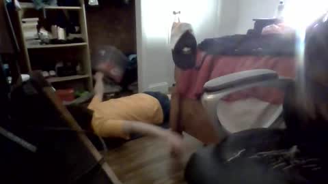 Snapshot of farmboy2398 chatting on December 3, 4:53 am farmboy2398 online show from December 3, 4:53 am