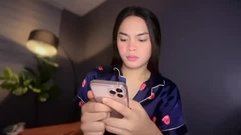 Snapshot of farrahmoanx chatting on July 18, 9:40 pm farrahmoanx online show from July 18, 9:40 pm
