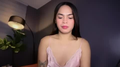 Snapshot of farrahmoanx chatting on July 19, 2:32 pm farrahmoanx online show from July 19, 2:32 pm