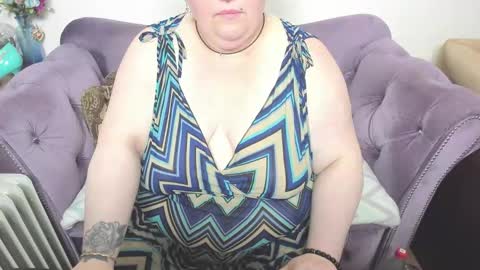 Snapshot of fashiona chatting on November 22, 12:04 pm fashiona online show from November 22, 12:04 pm