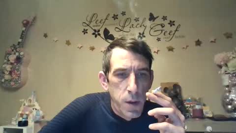 Snapshot of fasterlife chatting on February 18, 3:02 am Fastlife online show from February 18, 3:02 am