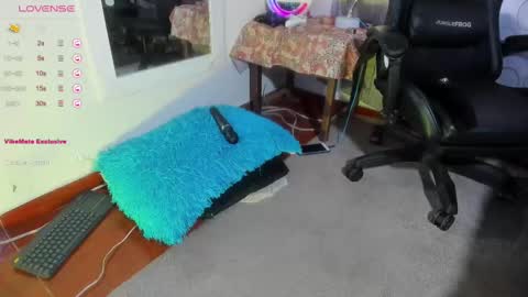 Snapshot of fatass_420 chatting on February 20, 9:31 pm Johan online show from February 20, 9:31 pm