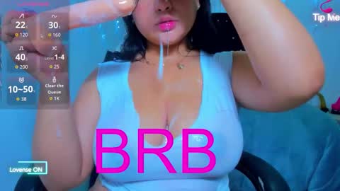 Snapshot of fatima_essence chatting on October 28, 11:47 am     online show from October 28, 11:47 am