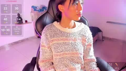 Snapshot of fatimallove_ chatting on December 15, 1:48 pm Fatima online show from December 15, 1:48 pm