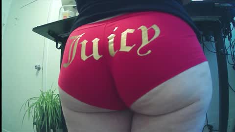 Snapshot of fatrisk chatting on November 25, 12:27 pm Zoey online show from November 25, 12:27 pm