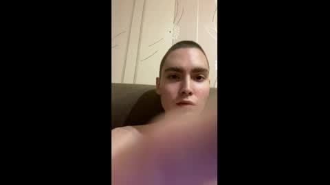 Snapshot of faustfrost chatting on May 12, 10:29 pm Faust online show from May 12, 10:29 pm