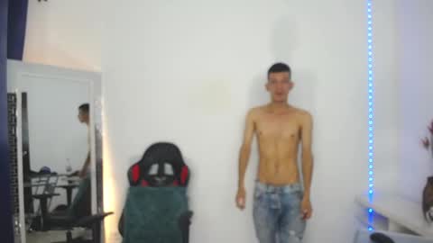 Snapshot of favel_gomez7 chatting on January 3, 4:16 pm Favel Gomez online show from January 3, 4:16 pm